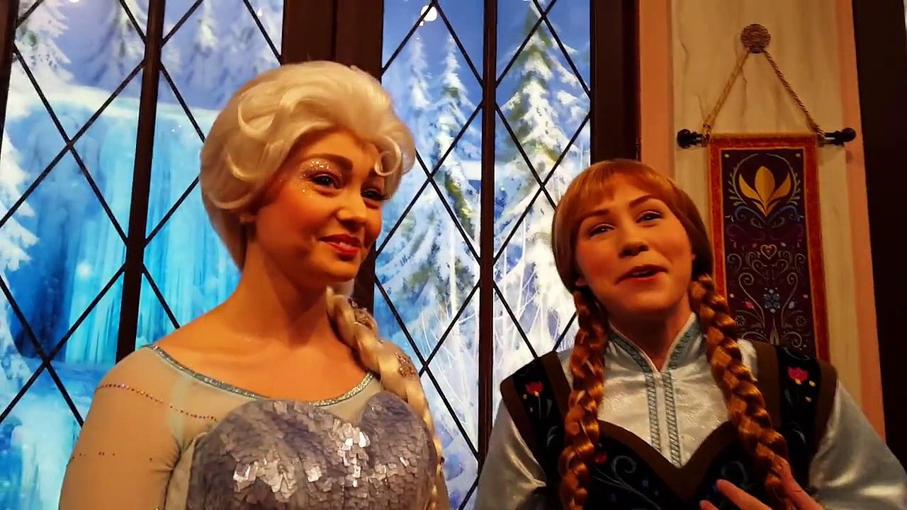 ANNA & ELSA THINK KRISTOFF WILL CRY  DISNEYLAND!