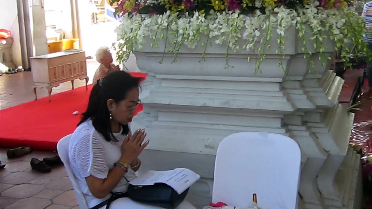 WAT BENCHAMABOPHIT DE BANGKOK (THAÏLANDE) LE 3 DÉCEMBRE 2015