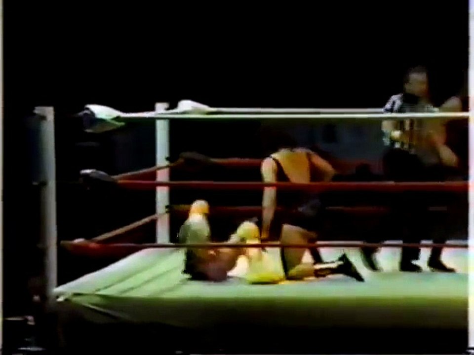 McIntyre and Victoria vs Kai and Montegas