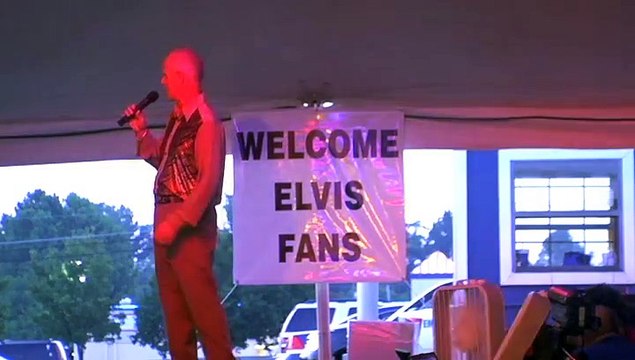 Chris Drummond sings 'If You Love Me Let Me Know' Elvis Week 2010