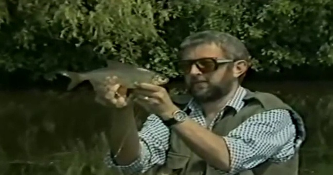 Go Fishing with John Wilson - Chub & Roach