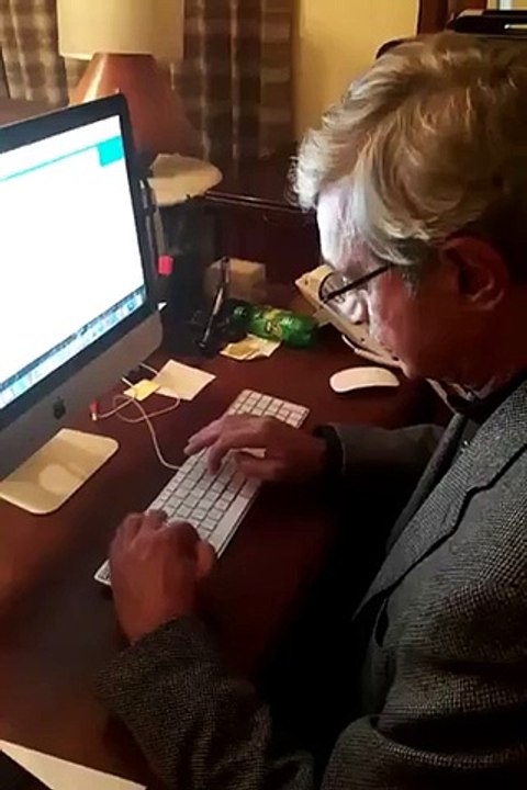Jhanger tareen using twitter