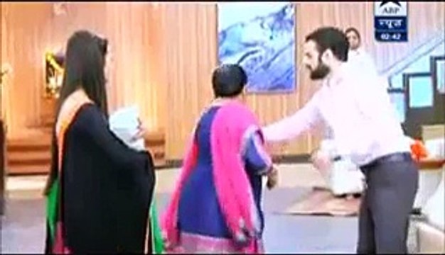Romi ke Bache ki Achanak hui Tabiyat Kharab jis se Ghabrai Ishita 3rd January 2016 Yeh Hai Mohabbatein