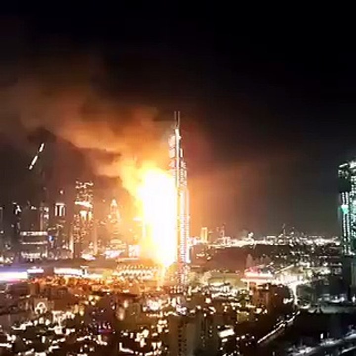 Fire Attack at burj khalifa Dubai