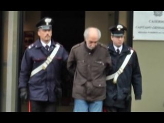 Gricignano (CE) - Immigrazione clandestina, l'uscita degli arrestati (17.11.15)