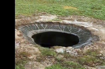 Exploring-The-Giant-hole--(is video main giant hole ko dekho)