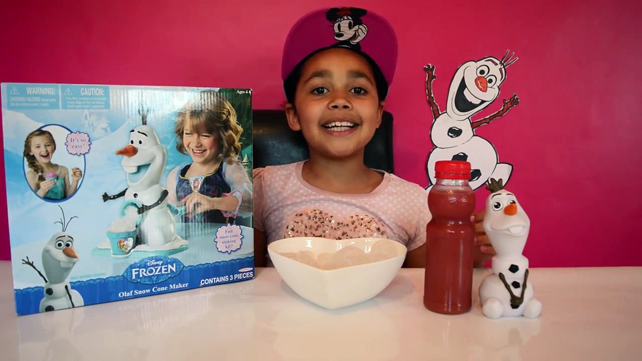 FROZEN Disney Olaf Snow Cone Maker Frozen Toy Video | Toys AndMe