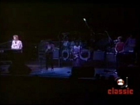 Hall & Oates - Kiss On My List