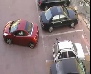 IL ESSAIE DE VOLER LA PLACE D’UNE FEMME QUI SE VENGE D’UNE FAÇON PARFAITE !