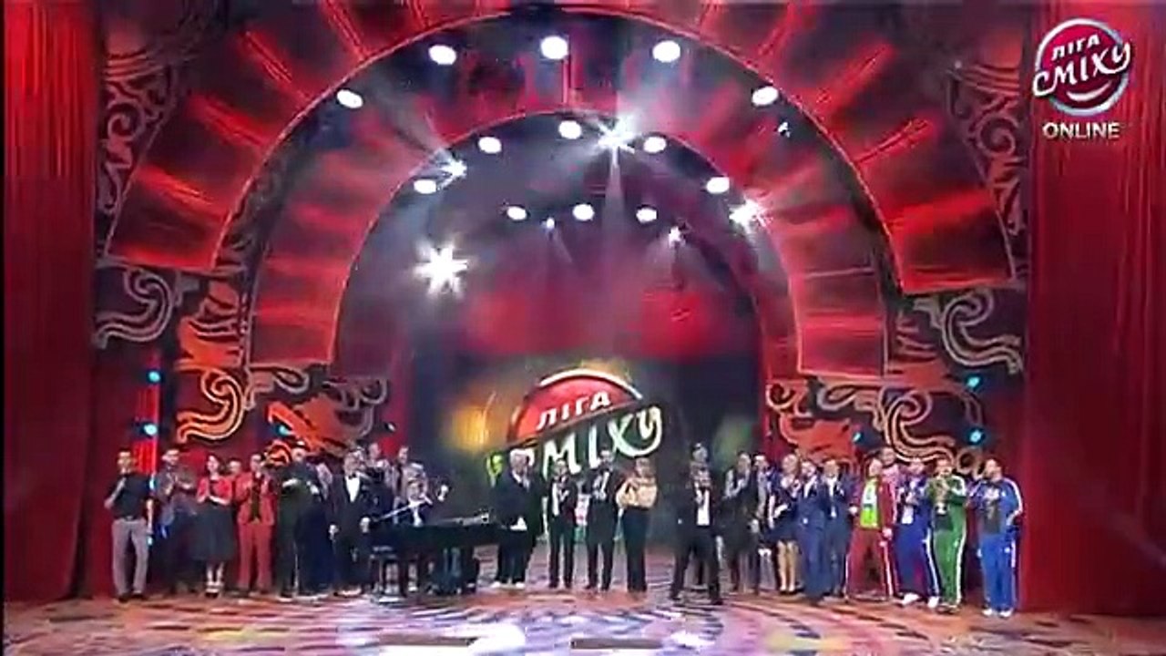 Песня 'Лига Смеха' в исполнении Pianoбой, команд и жюри - Лига Смеха, финал 02.01.2016