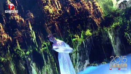 Niên Luân trình bày ca khúc Niên Luân tại Quốc Kịch Thịnh Điển 2015