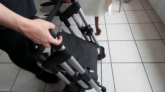 poussette kiddy 3 (fermeture poussette)