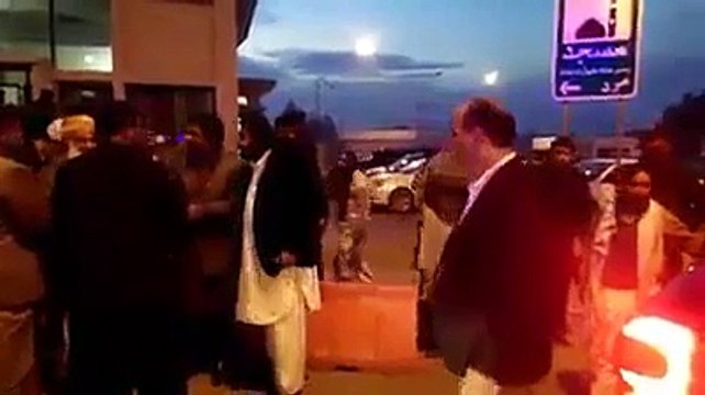 How a Boy Insulted Maulana Fazal ur Rehman on the Roads of KPK