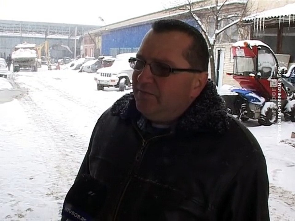 Uklanjanje prvog snega ove zime, 03. januar 2016. (RTV Bor)
