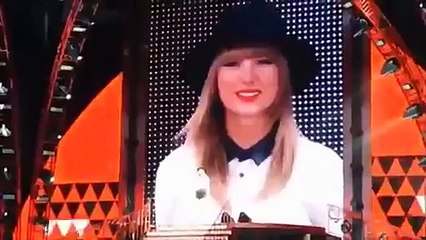 Taylor Swift RED Tour Concert Movie 1080p._5