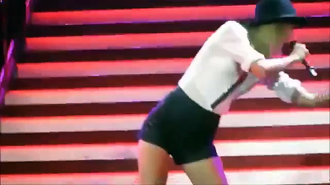 Taylor Swift RED Tour Concert Movie 1080p._6