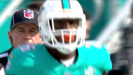 Lamar Miller breaks free for 29 yards