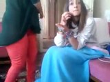 Türk kızları arkadaşının evini basarsa