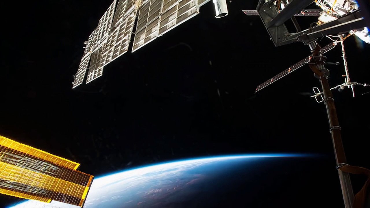 The Martian Star Matt Damon Discusses NASAs Journey to Mars