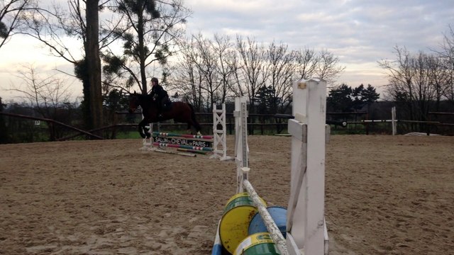 POULICHE PAR KANNAN PREMIERE SEANCE DE SAUT
