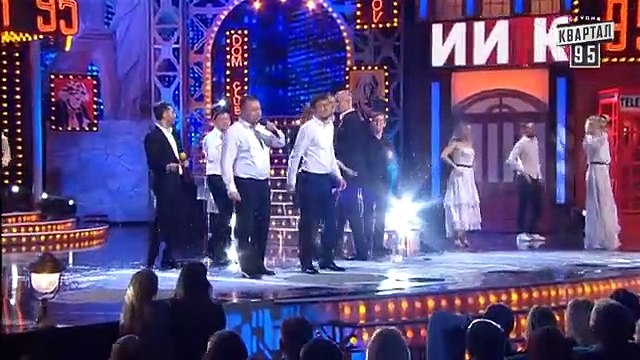 Новогодняя песня Квартала - Футбол, Крым, Дороги и Политики - Вечерний Квартал 31.12.2015