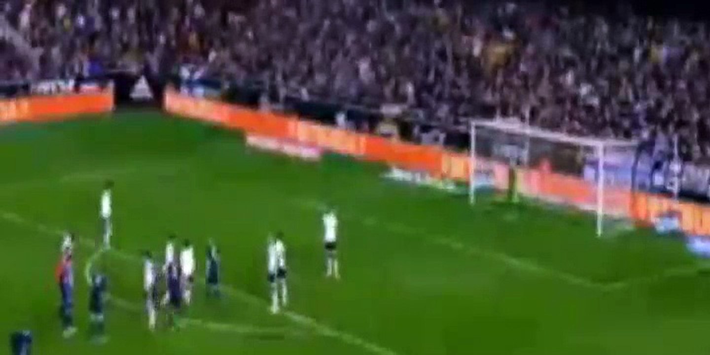 Gareth Bale Super Free Kick Chance Valencia 2-2 Real Madrid 03-01-2015