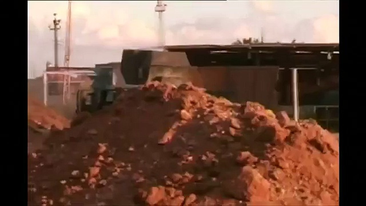 Iraqi troops battle IS fighters holed up in Ramadi