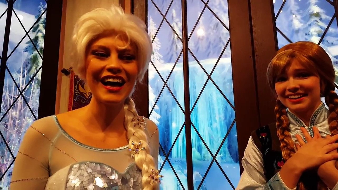 KEEP CALM & LET IT GO WITH ANNA & ELSA  DISNEYLAND CA!