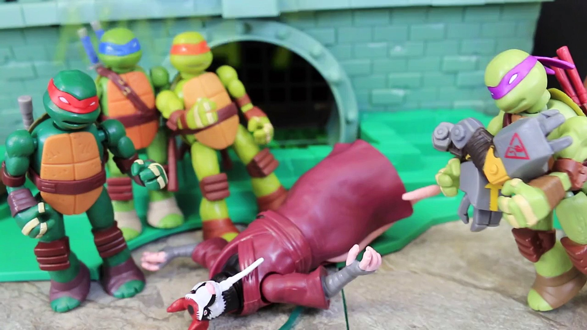 Ninja Turtles Mutations Donatello Replaces Splinter Broken Arms with Metal  Head Arms Toy Review - Dailymotion Video