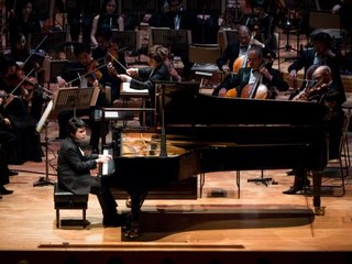 Nobuyuki Tsujii plays "Rhapsody in Blue" 2015