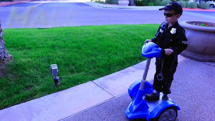 Mall Cop on NEW Feber Dareway Revolution Chases Batman Shoplifting and Patrols Shopping Mall