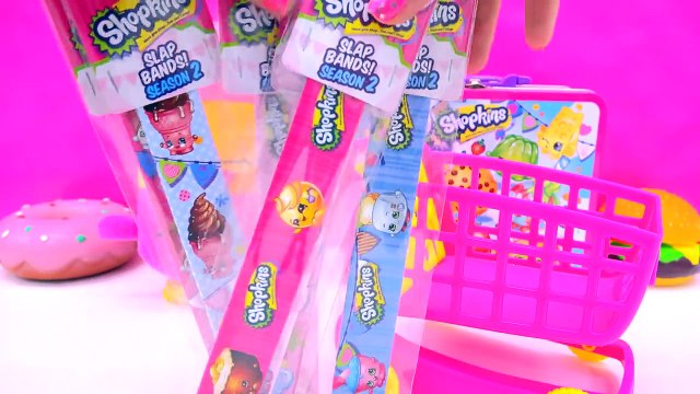 Lippy Lips Plush 8 Shopkins ⓈⒺⒶⓈⓄⓃ 2 Video Toy Slap Bands Bracelets Unboxing Video Cooki