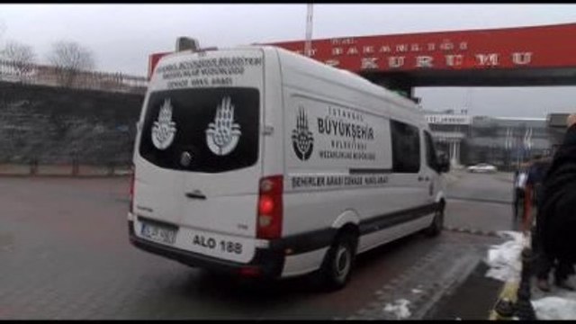 Gaziosmanpaşa'da Ölen Anne ve 3 Çocuğunun Cenazeleri Adli Tıp Kurumu'na Getirildi