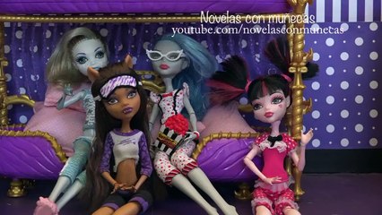 Monster High en español - Fiesta de pijamas - Clawd y Draculaura
