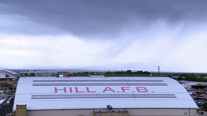 CRAZY STUNTS performed by US Air Force F-16 Aircraft