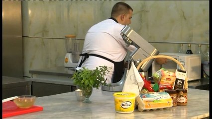 Receta e Ditës, "Panakota me mente dhe borzilok" 4 janar 2016 Ora News -