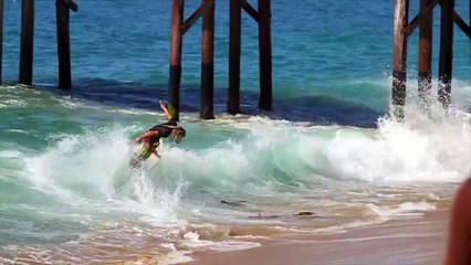 Démonstration de skimboard avec Austin Keen