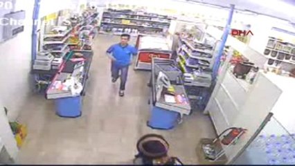 Marketi Yağmalayıp Molotofkokteyli Atarak Yaktılar