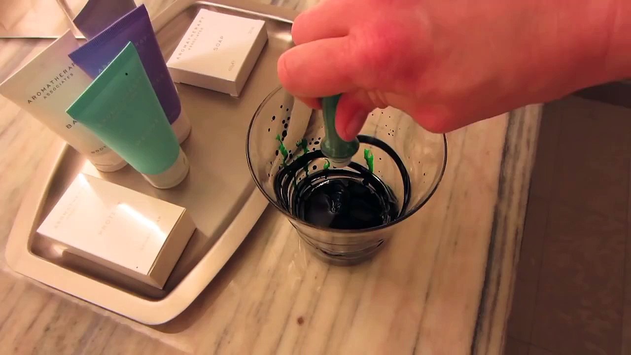 ST. PADDYS DAY FACE DYE PRANK