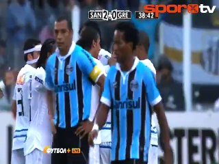Önüne aldı harika vurdu! | Felipe Anderson