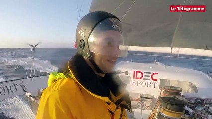 Trophée Jules Verne. Idec Sport glisse en Atlantique Nord