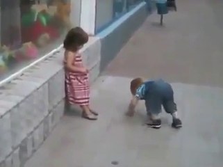 Bebe Enamorado ★ bebes divertidos - risa bebe - bebe humor - bebes chistosos