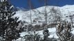Neige en montagne poudreuse sur les pistes - Hiver