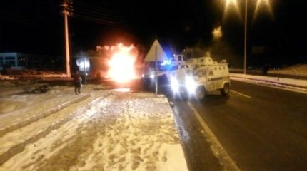 Teröristlerin Otobüsü Ateşe Verme Anı Kameralara Yansıdı