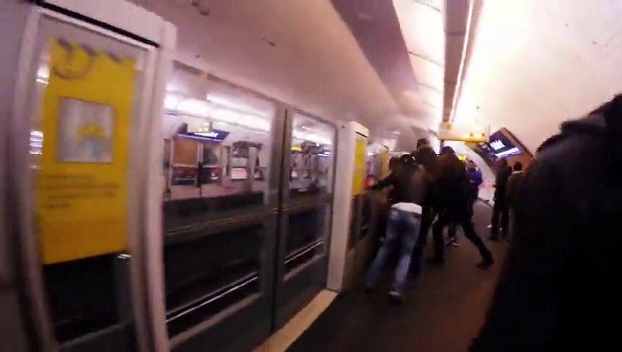 Grosse baston à Châtelet le soir du nouvel an