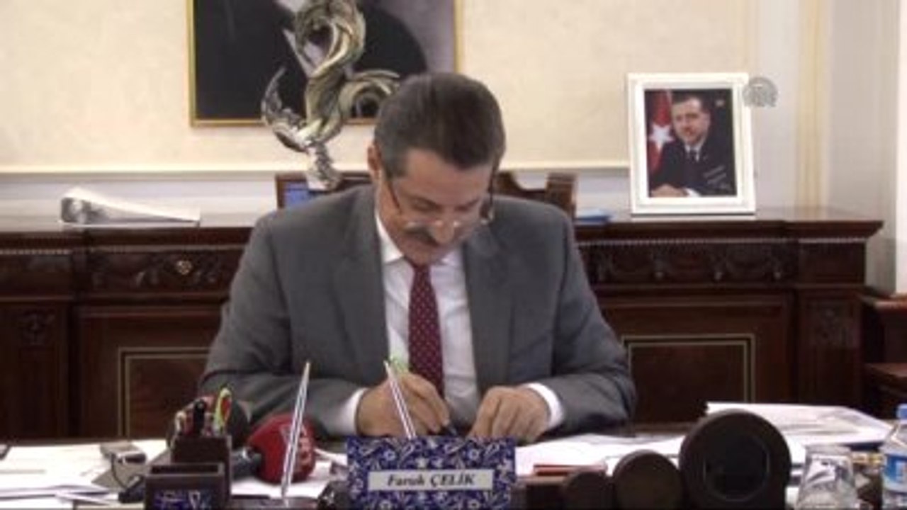 Bakan Çelik, Süt Üreticilerinin Sorunlarını Dinledi