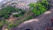 Ciclistas sobem morro Boa Vista e mostram lugar de onde a pedra caiu