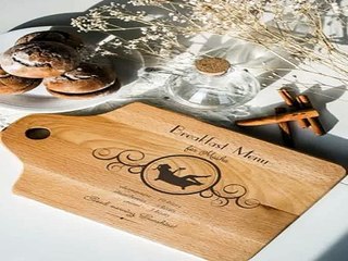 Роскошный и недорогой подарок на день рождения - Доска разделочная с вашим текстом Breakfast menu в г. Екатеринбург