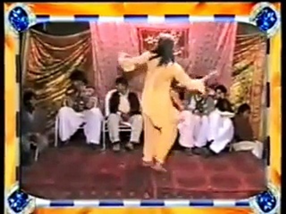 Private Wedding Mujra Dance Bindi Chum Giya Meri