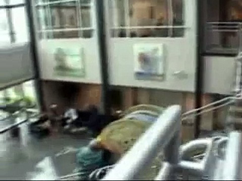 Regis lache un rouleau de cable-regis-tv.fr.avi